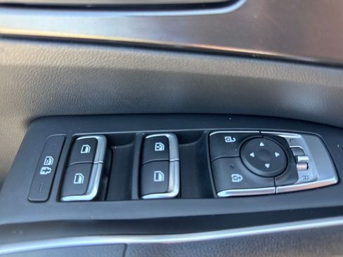 Used 2021 Kia Sorento S FWD image 20