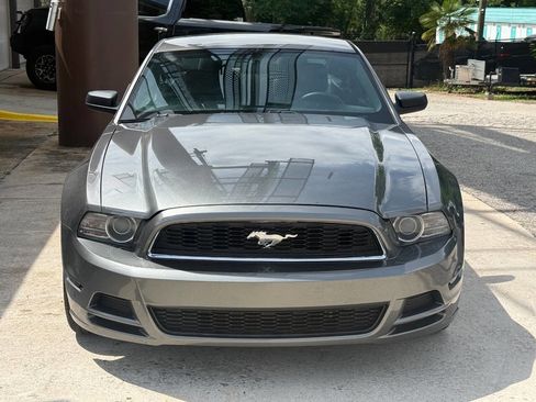 Used 2014 Ford Mustang Coupe RWD image 3