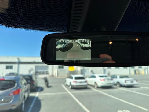 Used 2025 Mercedes-Benz Sprinter 2500 image 16