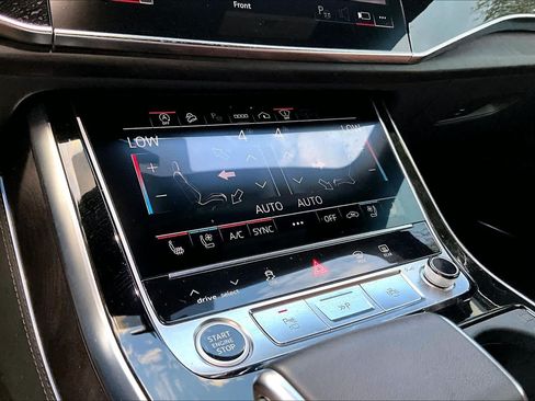 Used 2023 Audi Q8 Prestige AWD/4WD image 27
