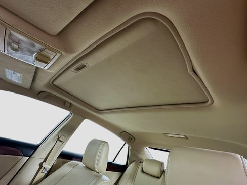 Used 2011 Toyota Avalon Limited FWD image 26