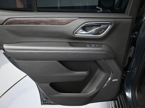 Used 2021 Chevrolet Tahoe LT w/ Luxury Package image 22