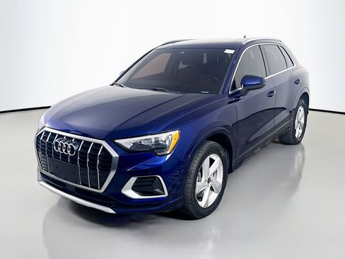 Used 2021 Audi Q3 2.0T Premium w/ Convenience Package image 4