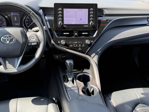 Used 2024 Toyota Camry SE FWD image 17