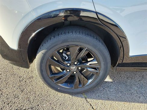 Used 2024 Buick Encore GX Sport Touring image 7