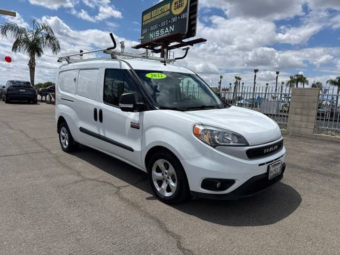 Used 2022 RAM ProMaster City Wagon w/ Lights & Wheels Group FWD image 1