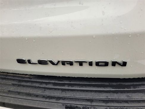 New 2026 GMC Yukon Elevation image 12