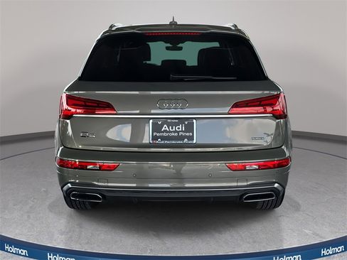 Used 2023 Audi Q5 2.0T Premium w/ Convenience Package image 7