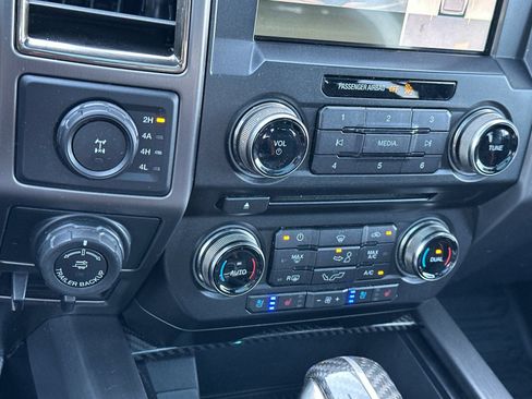 Used 2018 Ford F150 Raptor w/ Equipment Group 802A Luxury AWD/4WD image 19