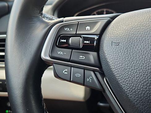 Certified 2021 Honda Accord Touring image 19
