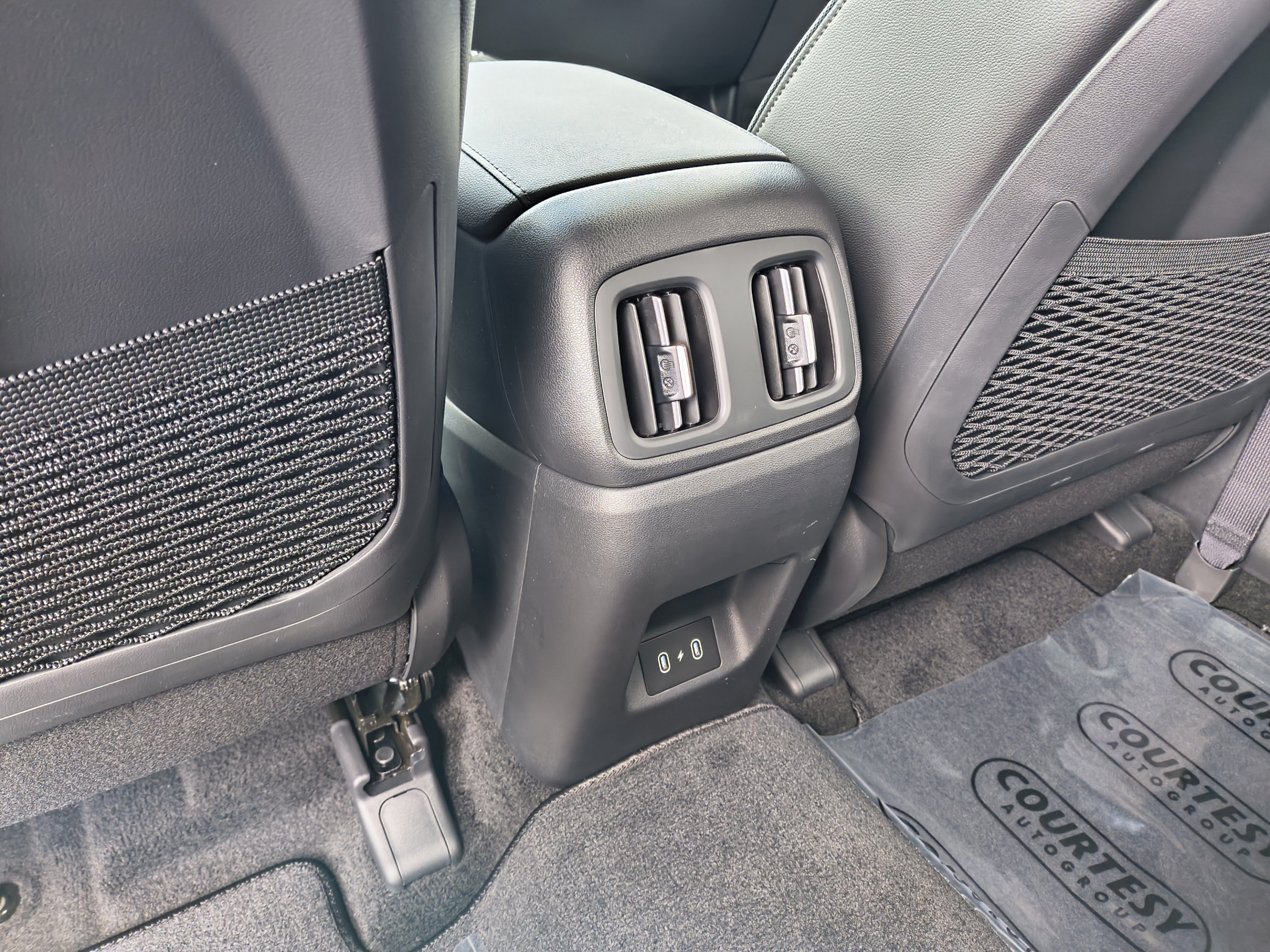 New 2026 Hyundai Tucson Limited FWD image 15