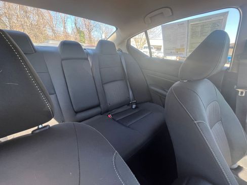 Used 2025 Nissan Altima 2.5 SV image 32