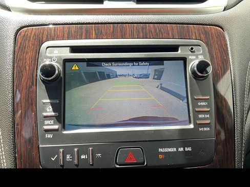 Used 2017 Chevrolet Traverse LT AWD/4WD image 6