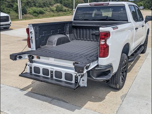 New 2026 Chevrolet Silverado 1500 Custom Trail Boss w/ Turbomax Blackout Package AWD/4WD image 14