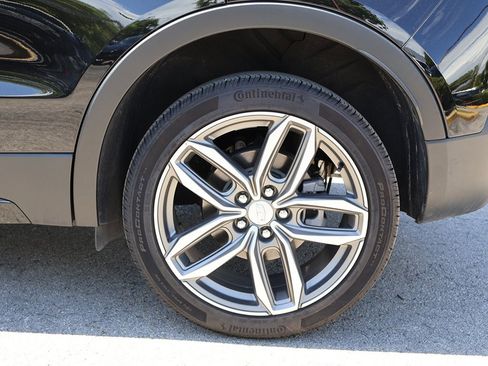 Used 2023 Cadillac XT4 Sport image 23