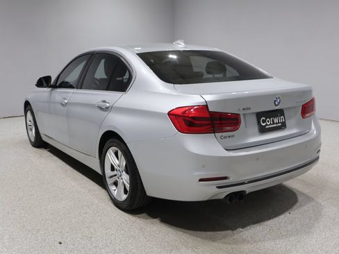 Used 2017 BMW 330i xDrive Sedan AWD/4WD image 5