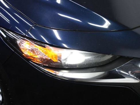 Used 2020 MAZDA MAZDA3 Sedan FWD image 25