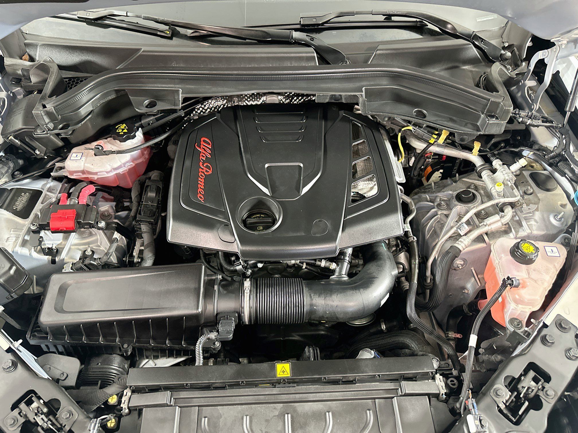 Used 2023 Alfa Romeo Stelvio Sprint RWD image 36