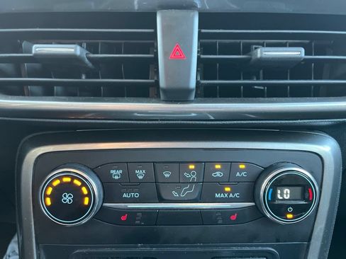 Used 2020 Ford EcoSport SE w/ SE Convenience Package FWD image 14