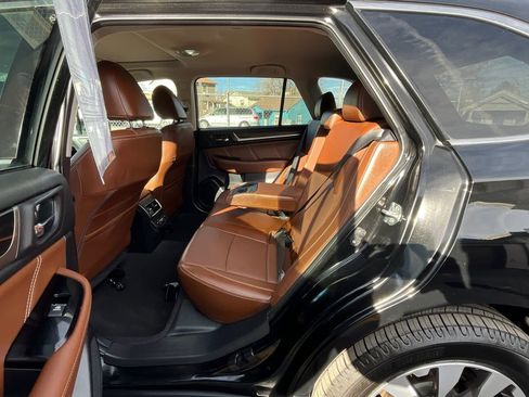 Used 2018 Subaru Outback 3.6R Touring w/ Popular Package #3 image 22