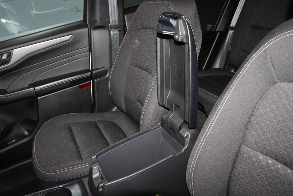 Used 2025 Ford Escape Active FWD image 18