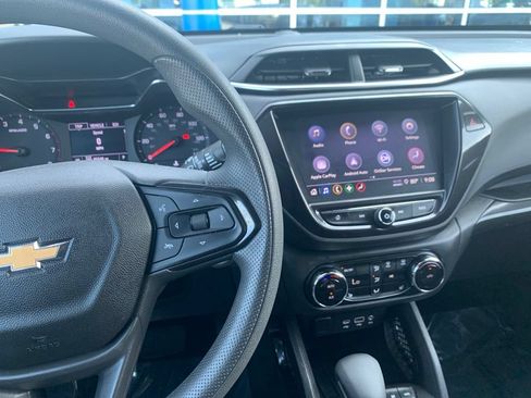 Used 2023 Chevrolet TrailBlazer LT w/ Convenience Package AWD/4WD image 9