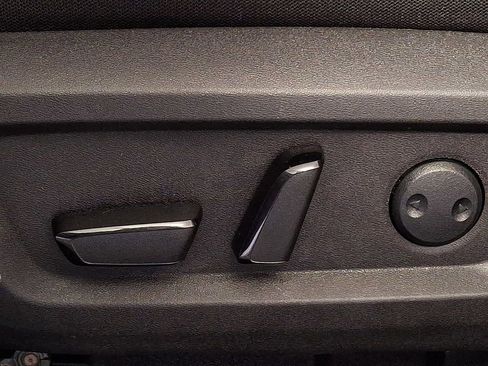 Used 2023 Nissan Rogue SV image 24