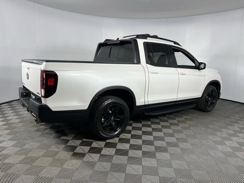 Used 2023 Honda Ridgeline Black Edition image 4