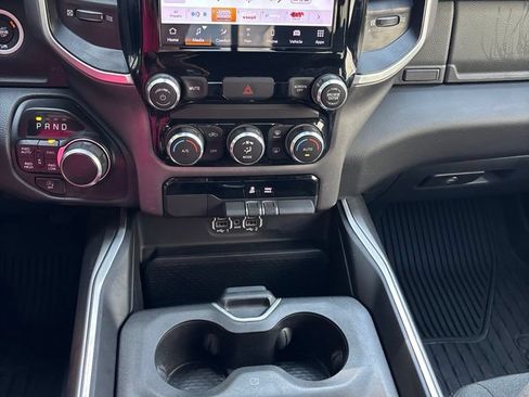 Used 2022 RAM 1500 Big Horn AWD/4WD image 19