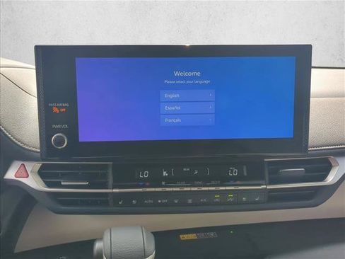 Certified 2025 Toyota Sienna Platinum AWD/4WD image 18