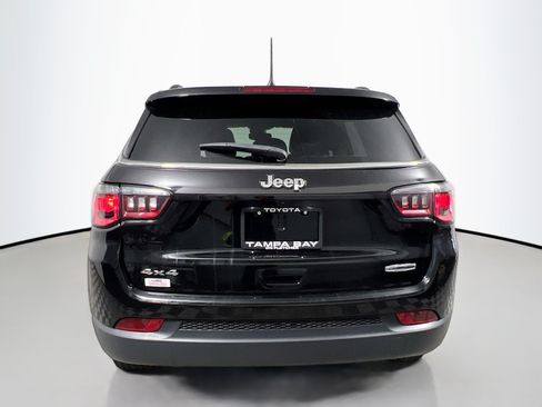 Used 2024 Jeep Compass Latitude AWD/4WD image 6