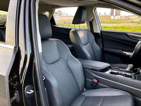 Used 2025 Lexus NX 350h AWD w/ Premium Package image 8