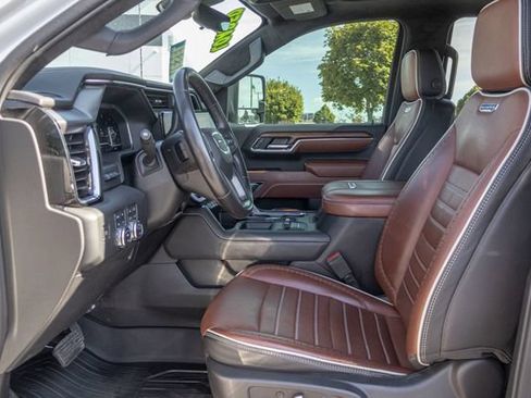 Used 2024 GMC Sierra 2500 Denali Ultimate AWD/4WD image 6