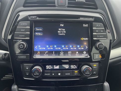 Used 2018 Nissan Maxima SR image 11