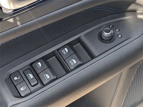 New 2025 Jeep Compass Limited w/ High Altitude Package image 21