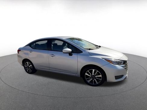 Used 2025 Nissan Versa SV FWD image 2