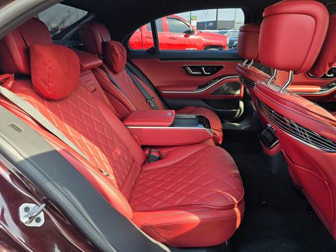 Certified 2022 Mercedes-Benz S 580 4MATIC Sedan w/ AMG Line Package image 12