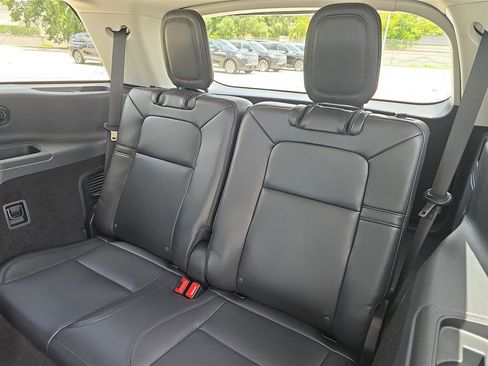 New 2025 Lincoln Aviator 2WD w/ Equipment Group 101A image 11