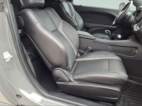 Used 2023 Dodge Challenger SXT w/ Plus Package image 10