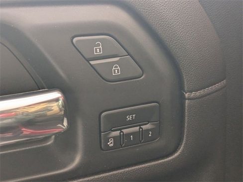 Used 2023 Chevrolet Silverado 3500 High Country image 11