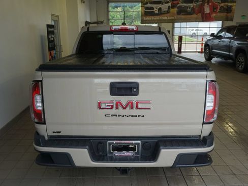Used 2022 GMC Canyon Elevation w/ Elevation Premium Package AWD/4WD image 17
