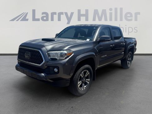 Used 2018 Toyota Tacoma TRD Sport AWD/4WD image 1