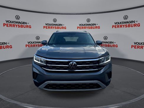 Used 2023 Volkswagen Atlas SE w/ Panoramic Sunroof Package image 3