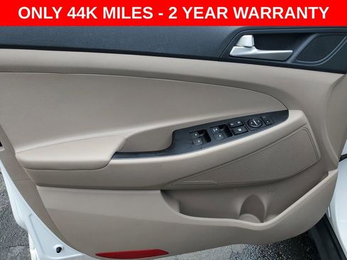 Used 2019 Hyundai Tucson SE image 16