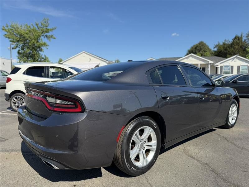 Used 2019 Dodge Charger SXT RWD image 7