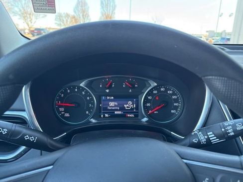 Used 2019 Chevrolet Equinox LT image 16