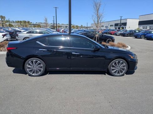 Used 2024 Nissan Altima 2.5 SL image 2
