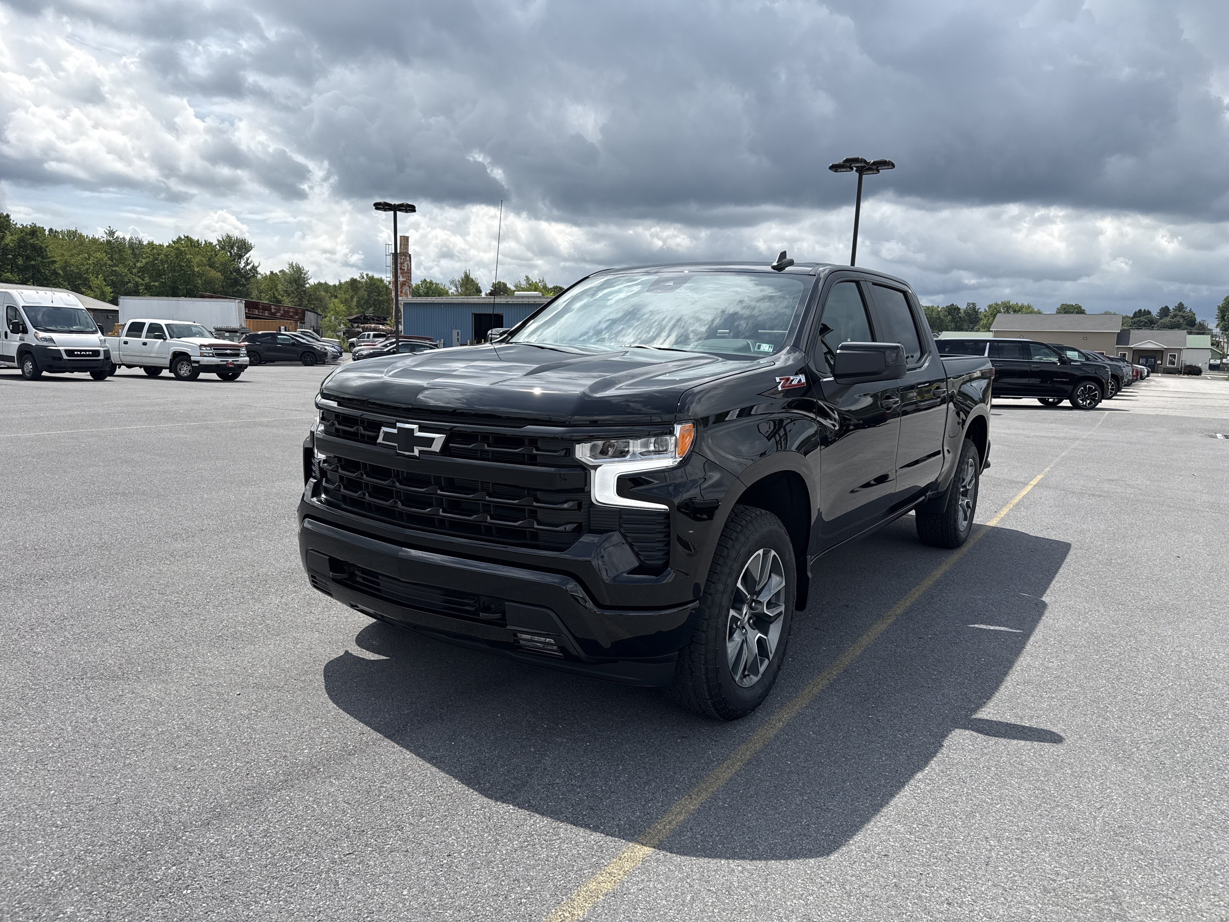 New 2026 Chevrolet Silverado 1500 RST w/ Z71 Off-Road Package AWD/4WD image 2