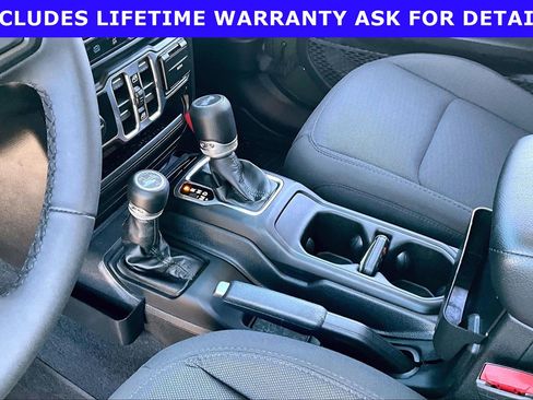 Used 2023 Jeep Wrangler Unlimited AWD/4WD image 14