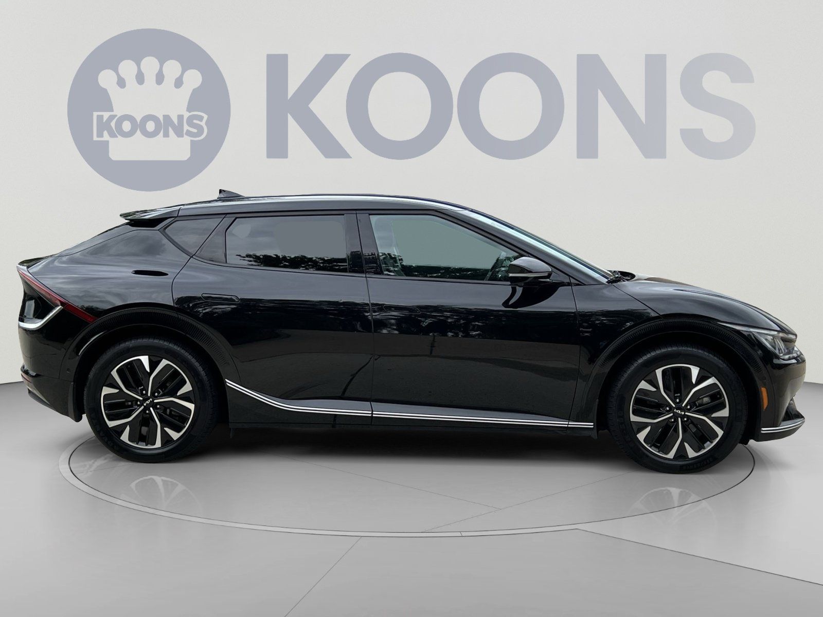 Used 2023 Kia EV6 Wind w/ Wind Technology Package AWD/4WD image 8